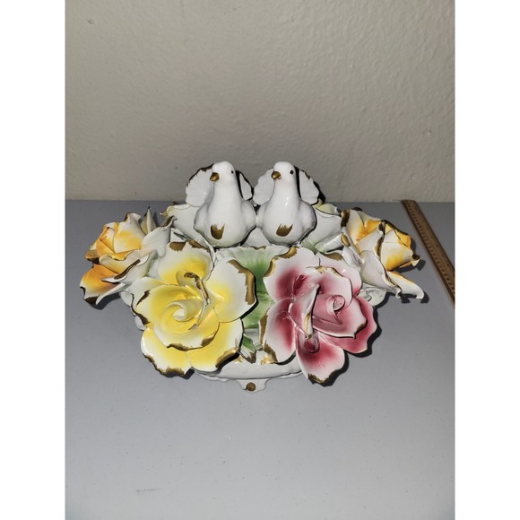 Capodimonte Fine Italian Porcelain Two Dove Flower Basket Sculpture